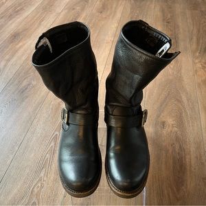 Frye Women’s Veronica Boot -Short